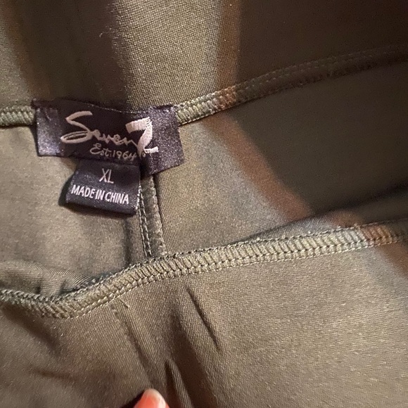 Leggings - Picture 2 of 2